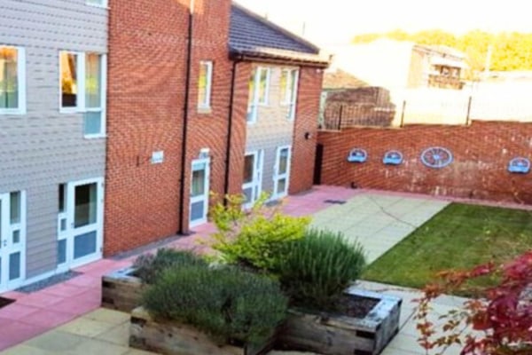 Rose Tree Care Home, Eastgate Bank