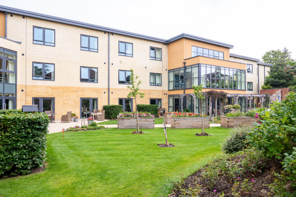 Harcourt Gardens, Harcourt Road