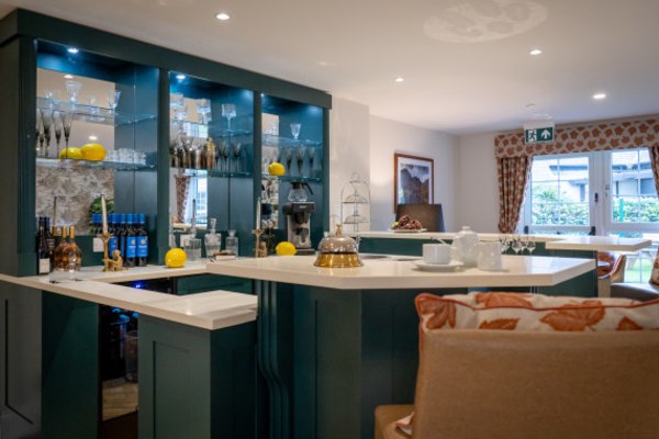 Oakeshott House FK7 7XE