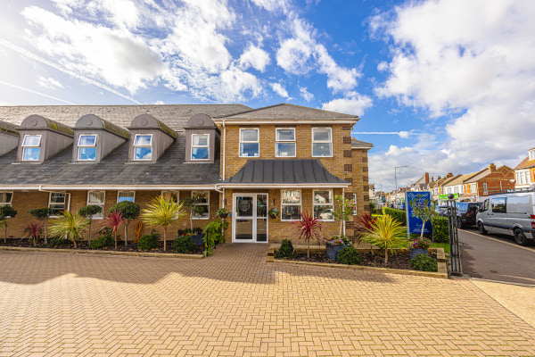 Chalkwell Grange, 64 Leigh Road