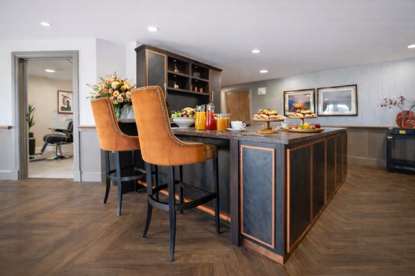 Hatfield Manor AL10 9UA