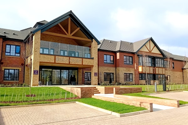 Barchester Iris Court, Hitchin Road