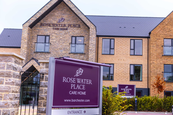 Barchester Rose Water Place, Tuscany Way
