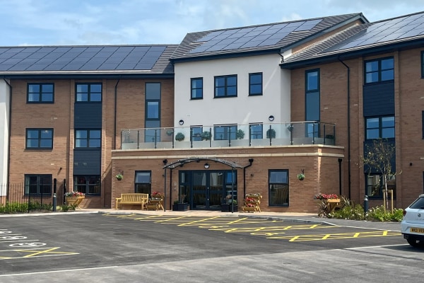 Mead Field Manor, Derek Mead Way