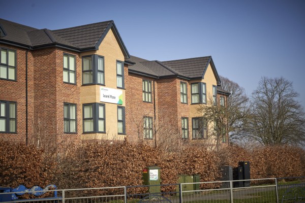 Laurel Place, Gudmensen Avenue