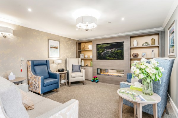 Tudor House BS35 2GA