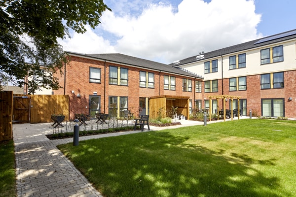 Leger Grove DN2 6AR