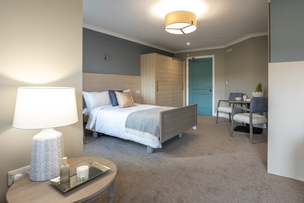 Gillingham Grange, Furnham Road