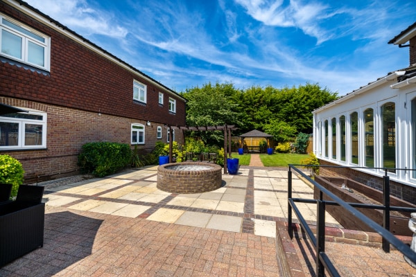 Aston Grange Nursing Home, 104 Tavistock Ave, St Albans, Hertfordshire