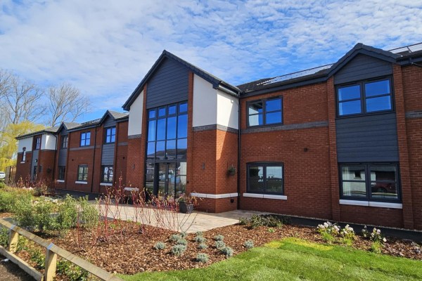 Dovebourne, Derby Road