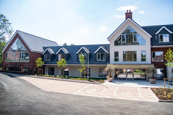 Bellerose Manor, Leicester