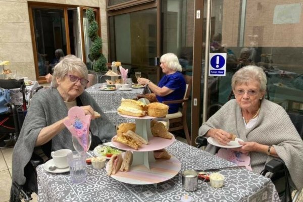 moorings-residential-care-home-60-north-promenade-the-moorings