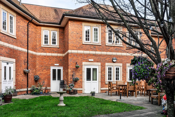 Chamberlaine Court, Bedworth, Warwickshire
