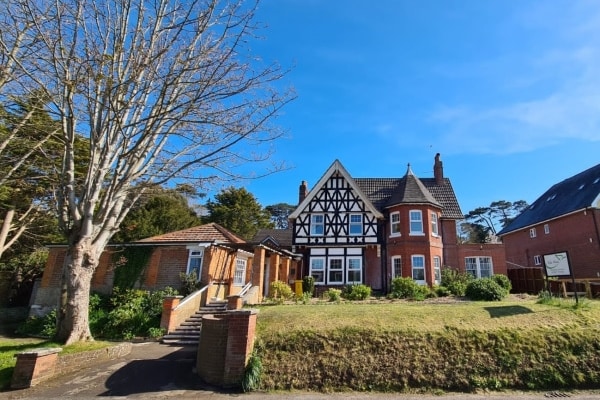 Eden House, Eden Road