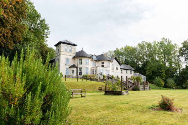 Woodlands Park Care Centre, Aylesbury Road