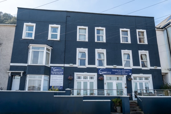 Ocean Living, 734 Mumbles Road