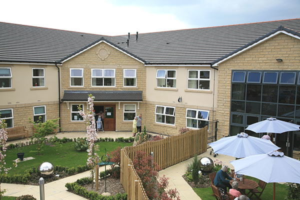 Mill View Care Home 37 Bolton Lane Bradford West Yorkshire Bd2 4bn 19 Reviews