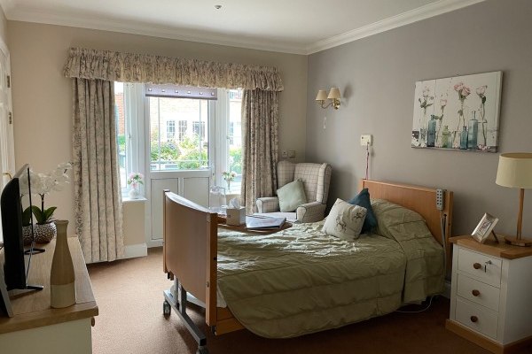 Barchester Cherry Blossom Manor, Tadley, Hampshire