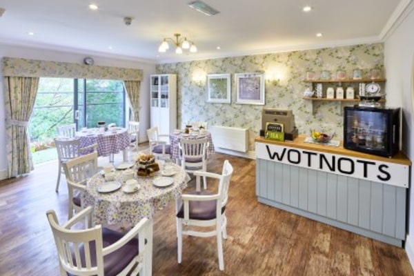 Acorn Lodge Care Home - Avery Healthcare, Nuneaton, Warwickshire