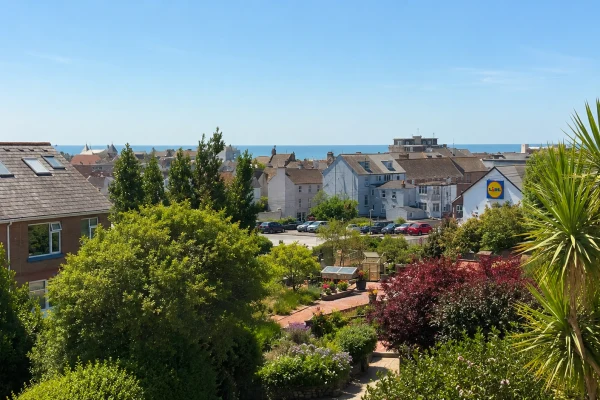 Summercourt, Teignmouth