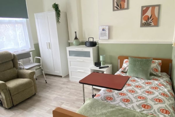 Astral Lodge, 35 Ailsa Road