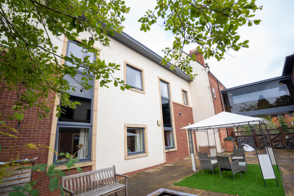 Newbridge House, 261 Tettenhall Road