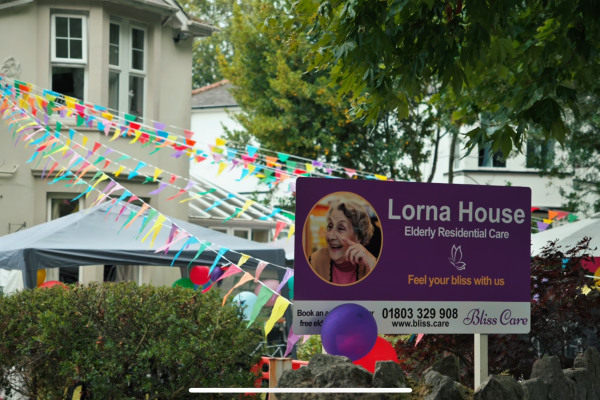Lorna House, 70 Devons' Road