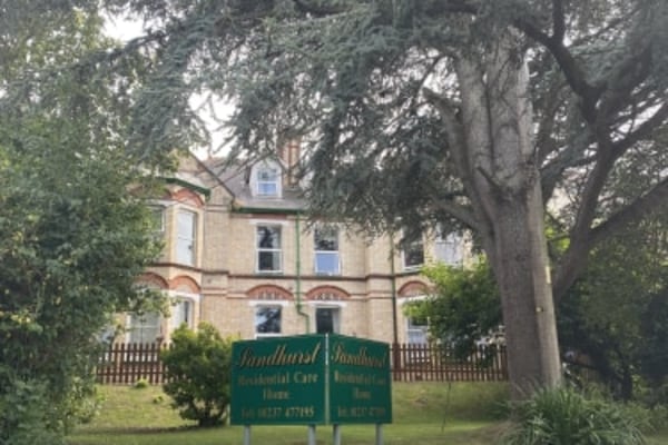 Sandhurst, 49-51 Abbotsham Road
