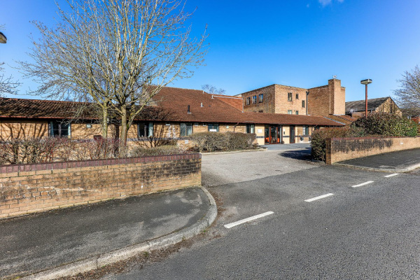 Leycester House, Edenfield Road