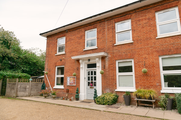 Stanborough Lodge, Great North Road