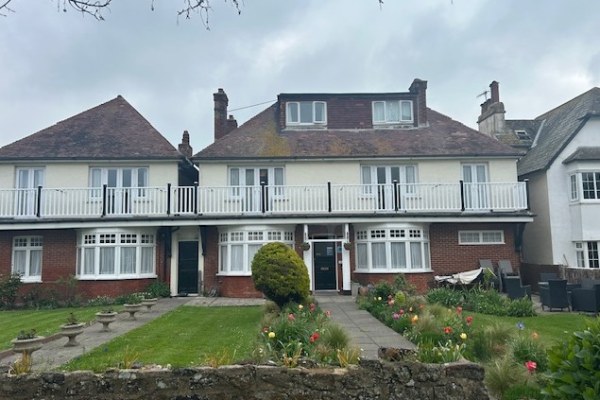 Victoria Royal Beach BN11 5AW