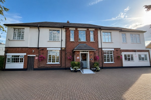 Rowallan House, 17 Little Heath