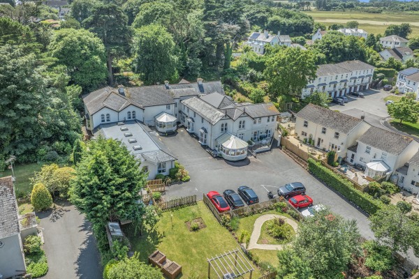 The Firs Residential Home, 33 West Hill