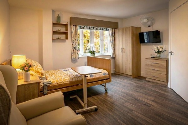 Moreland House RM11 2EB