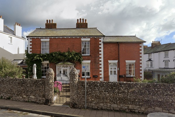 Radway Lodge, Vicarage Road