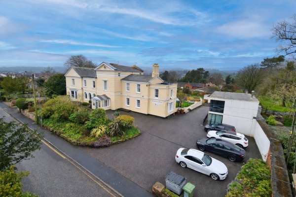 St Georges House, Park Road