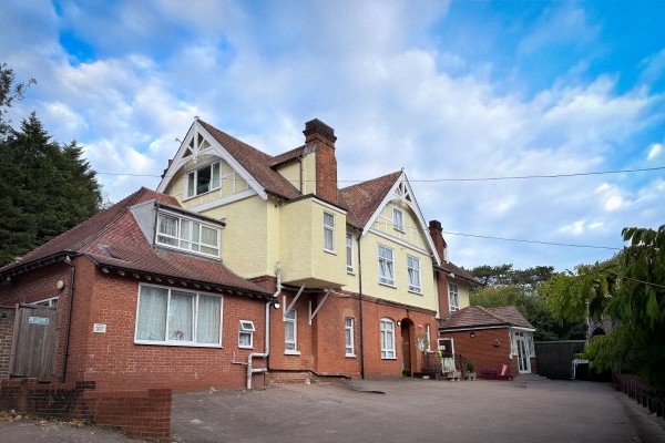 Acorn Lodge Care Home, 14 Abbots Lane