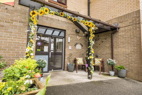 Selkirk House, 74 Church Road