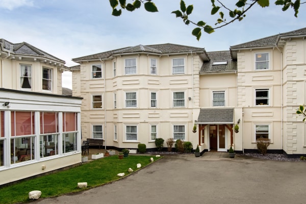 Firtree House, 30 St James Road