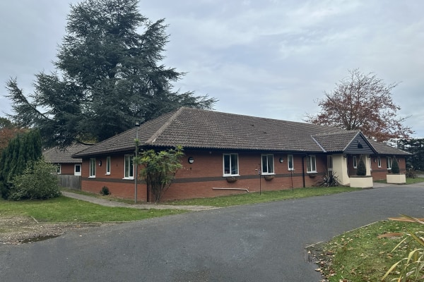 Taverham Grove, Beech Avenue