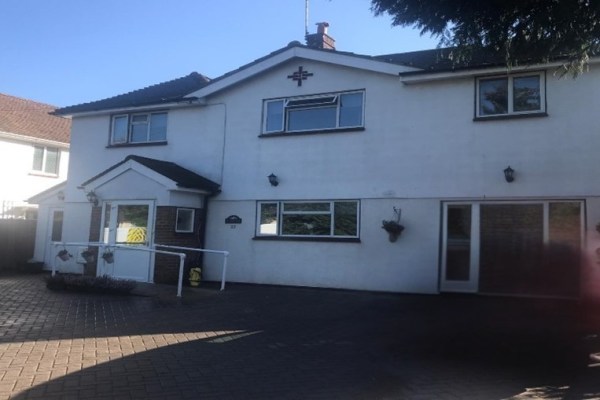 Rowans, Tadworth