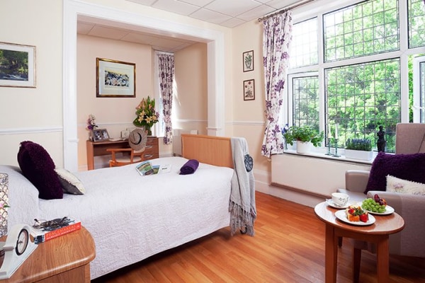 Southborough KT6 6QL