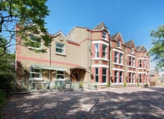 Salisbury House