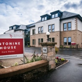 Antonine House Care Home 16 Roman Road Bearsden Glasgow Dunbartonshire G61 2sl 18 Reviews