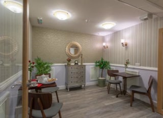 Ashton Lodge, London, London