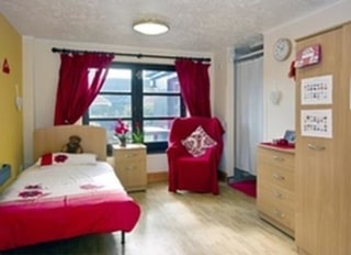 Pj Care Bluebirds Neurological Care Centre Care Home Faraday Drive Shenley Lodge Milton Keynes Buckinghamshire Mk5 7fy 12 Reviews