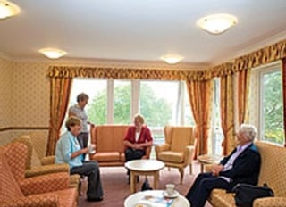Avon Lodge Care Centre Care Home Southey Avenue Kingswood Bristol South Gloucestershire Bs15 1qt 45 Reviews