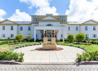 Barchester Lakeside Manor, Jersey, Jersey