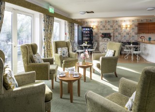 Farnham Common House
