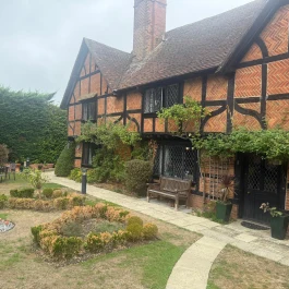 Old Raven House